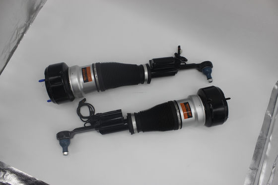 メルセデス W221 バボスの左前ショック吸収器とストラット組替え/修理
