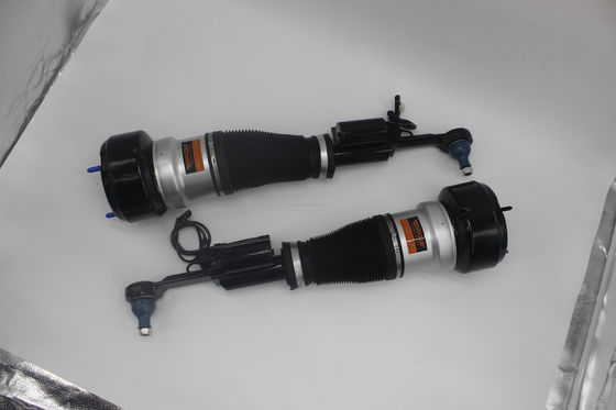 メルセデス W221 バボスの左前ショック吸収器とストラット組替え/修理