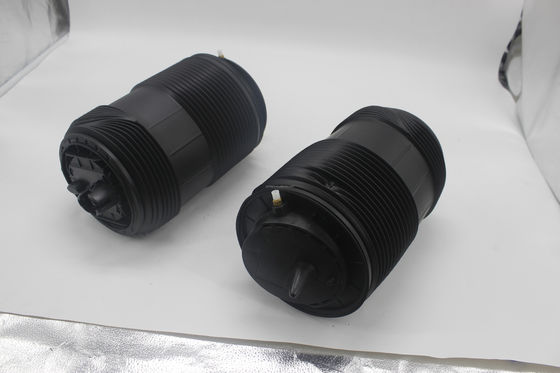4M4616001C 4M4616002C アウディQ7フォルクスワーゲントゥアレグ4M用の空気ショック吸収器ストラット