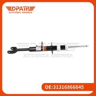 BMW G38 車のフロントショック吸収器 31316866645 31316866646